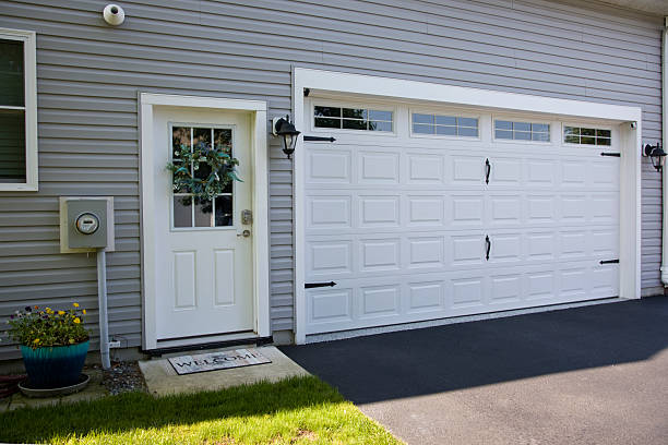 24/7 Emergency Garage Door Panel Replacement experts in Samson, AL